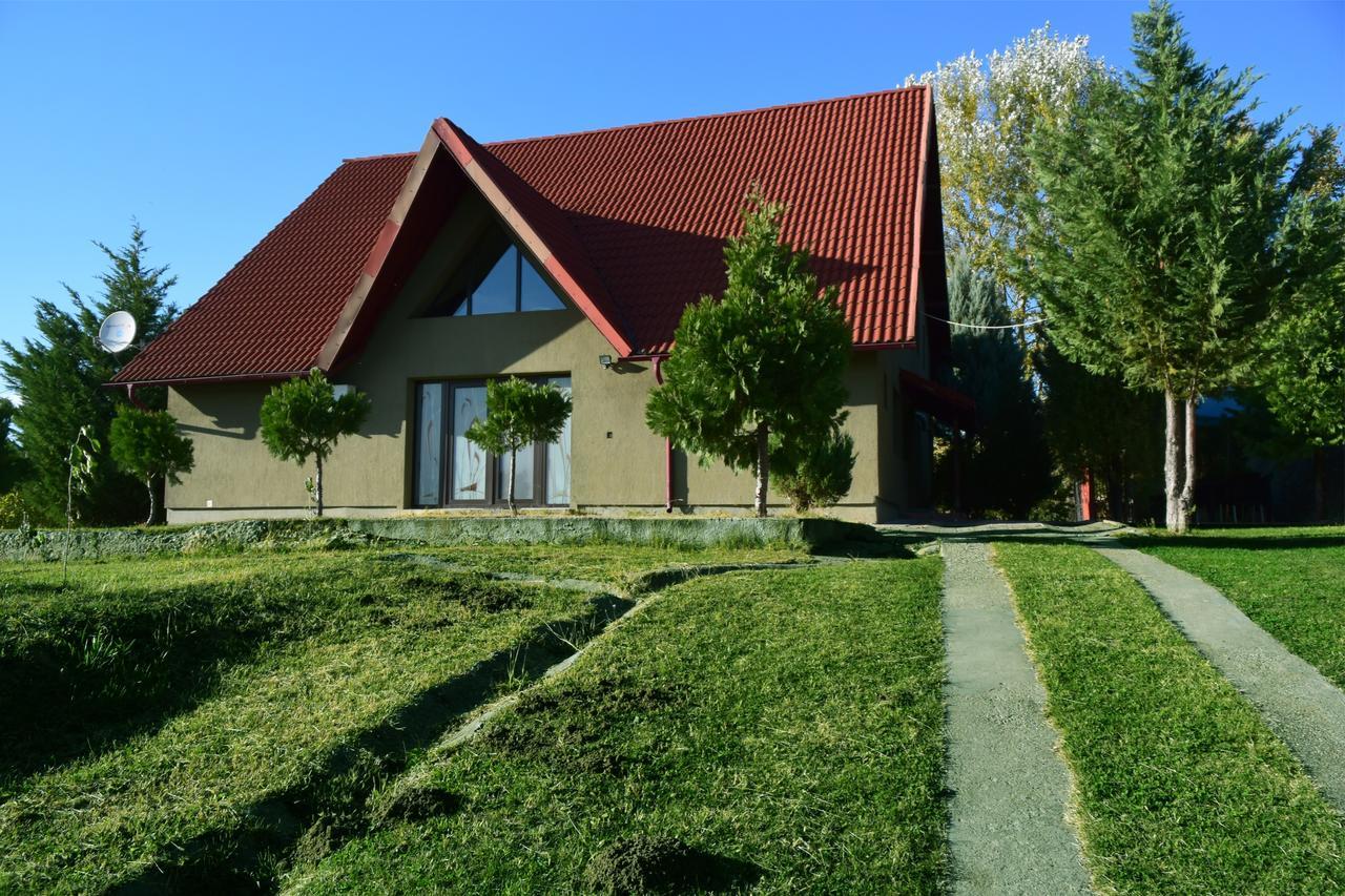Guesthouse Vila Melisa Rasvadu de Sus ภายนอก รูปภาพ